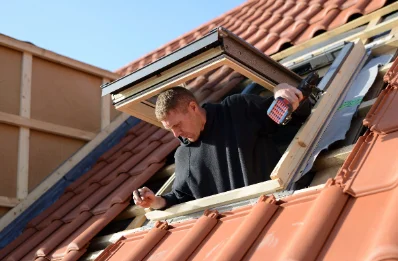 Pose de fenêtres de toit Velux à Sernhac